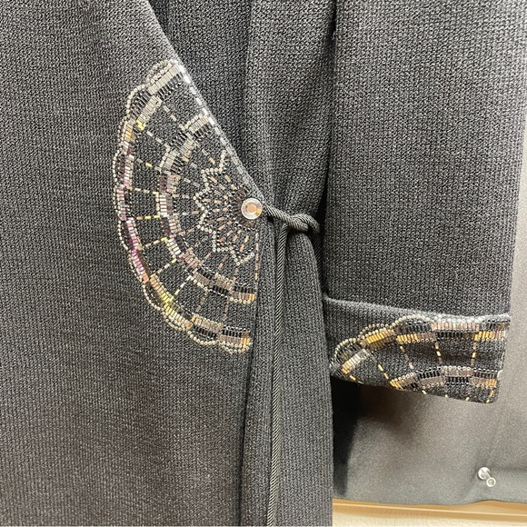 St. John Evening Black Silver Sequin Detail Wrap Sweater Dress Sz 8 - Picture 4 of 7